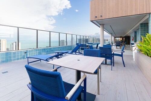 Icon Housi in Boa Viagem New 300m From the Sea By Carpediem