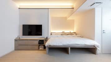 Standard Apartment | In-room safe, laptop workspace, iron/ironing board, free WiFi