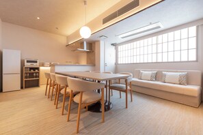 Deluxe Condo | In-room safe, laptop workspace, iron/ironing board, free WiFi - ENT TERRACE ASAKUSABASHI (Tokyo)