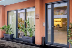 Front of property - Villa Noem (Tirana)