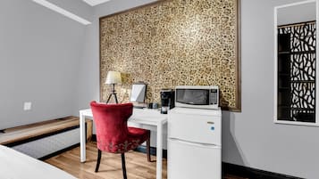 Estudio clásico | Servicio de comidas en la habitación