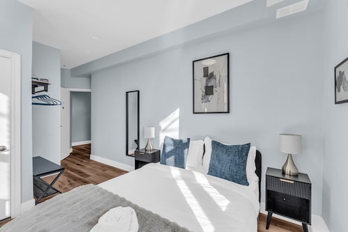 GUESTIC at Queen West