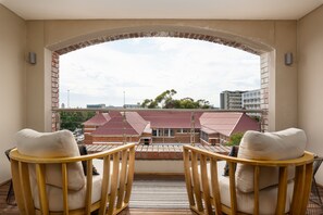 Property grounds - Rockwell 221 by CTHA (Cape Town)