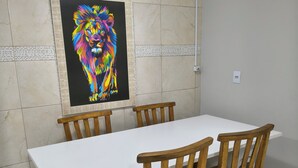 Unclassified image, 4 of 6, button - Apartment close to the beach, bars and restaurants, excellent accommodation. (Florianópolis)