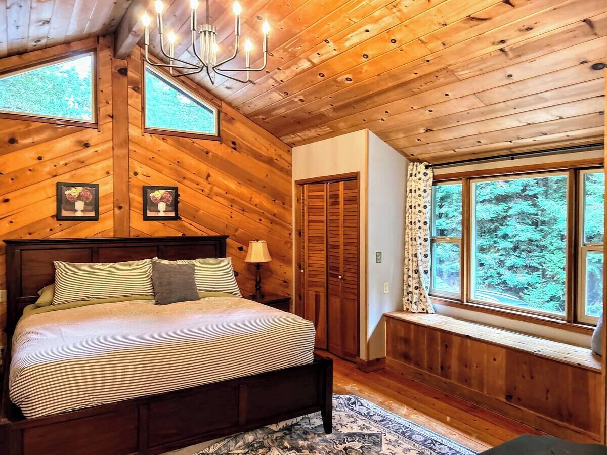 4 多间卧室、熨斗/熨衣板、免费 WiFi、床单