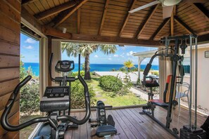 Fitness facility - Villa Dream in Blue – 5-Bedroom Ocean View Villa with Pools in St. Martin (Happy Bay)