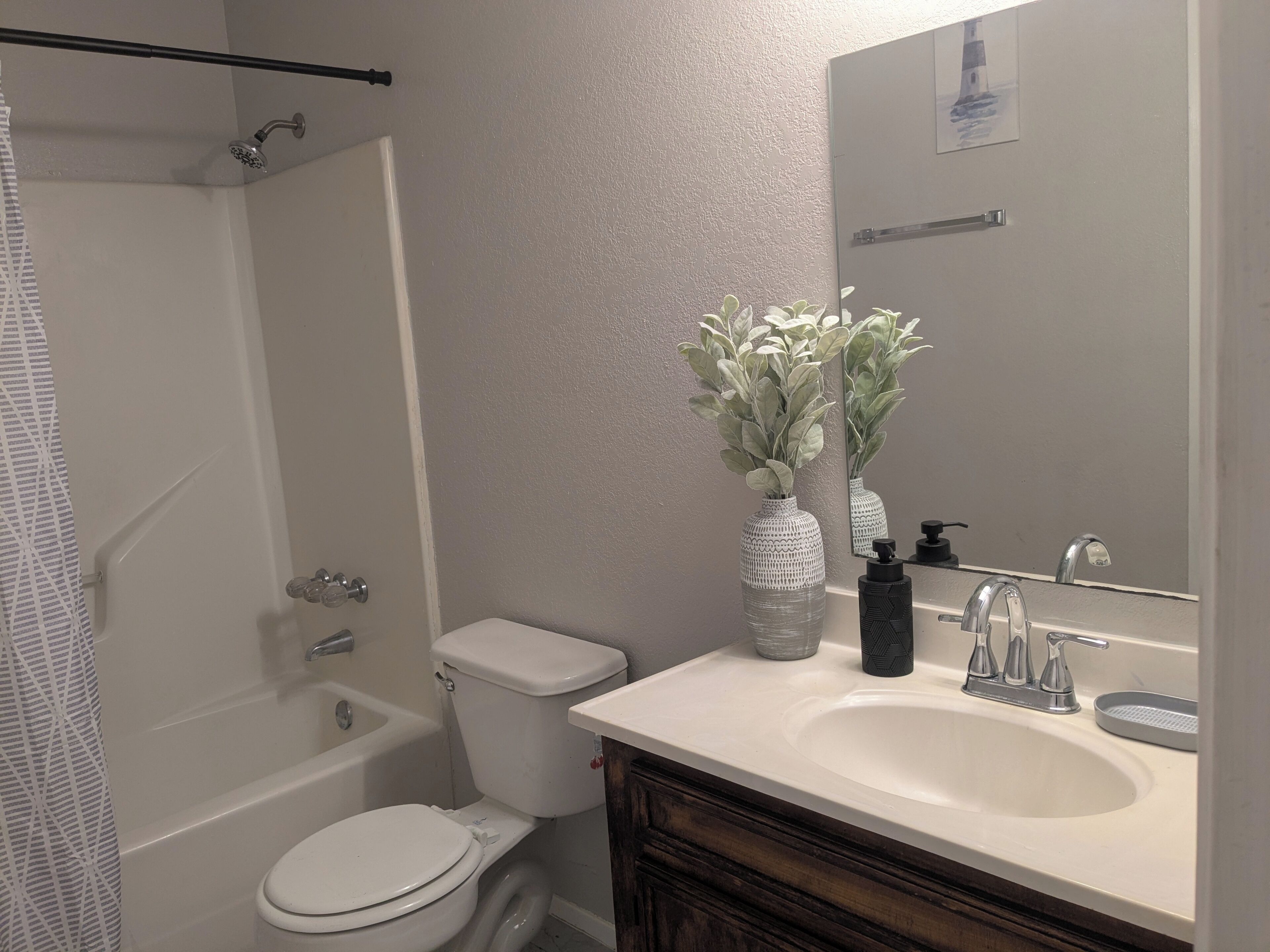 Assecador de cabells, tovalloles, sabó i paper higiènic 