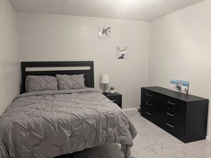 2 slaapkamers, een strijkplank/strijkijzer, wifi