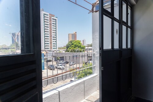 Apartment, sleeps up to 6 people, 105 m², furnished, Bairro de Fátima, Jockey.