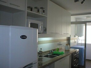 Private kitchen - EXCELLENT APT 2DORM 2 BATHROOMS BALCONY GARAGE GARAGE 70MT POCITOS BEACH (Montevideo)