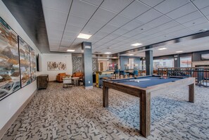 Spielezimmer
