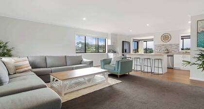 Pet-Friendly Home, Walk to Beach