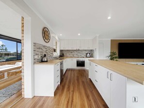 Unclassified image, 4 of 22, button - Pet-Friendly Home, Walk to Beach (Surf Beach)