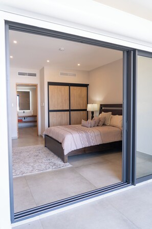 2 habitaciones, tabla de planchar con plancha y wifi