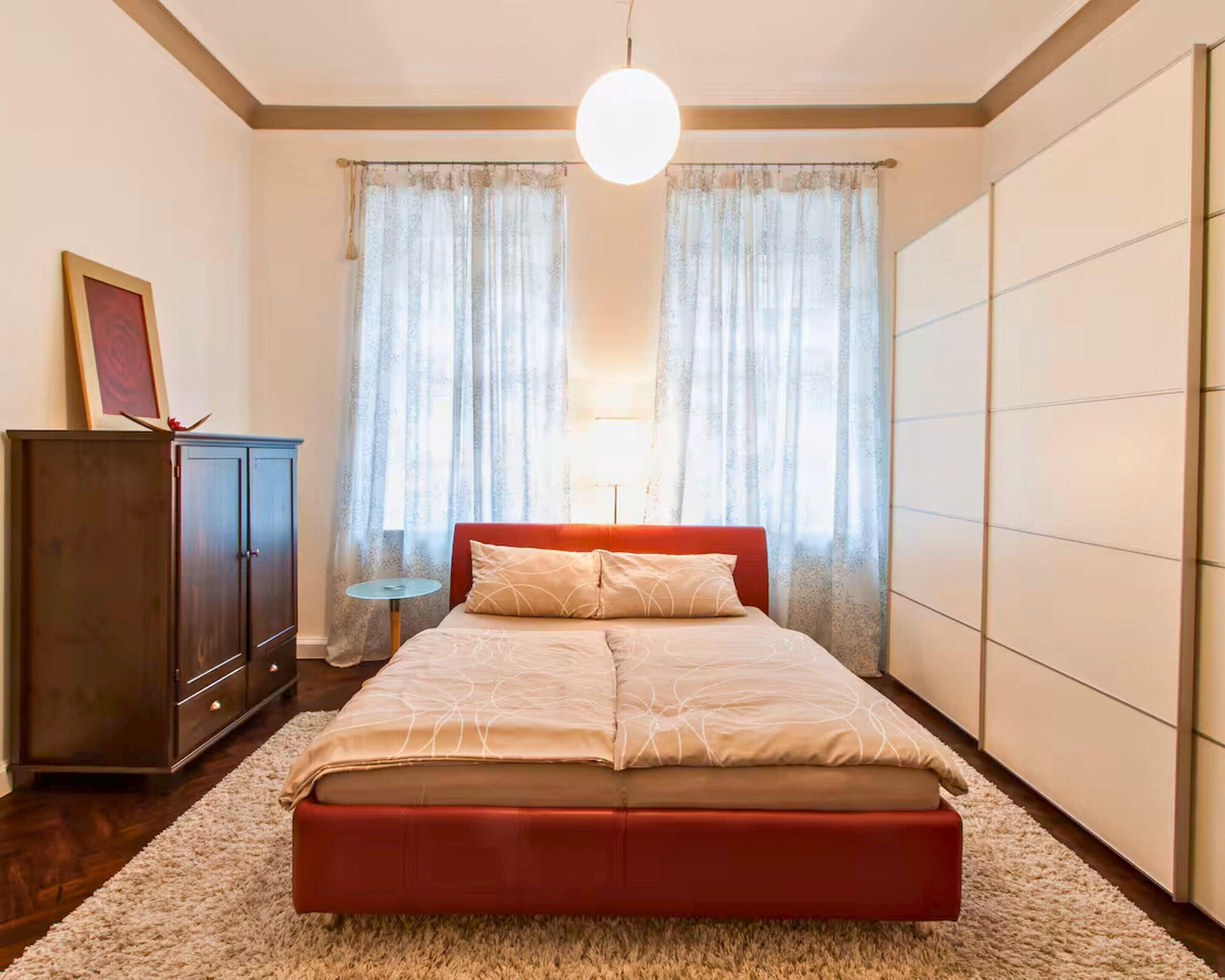 1 bedroom, iron/ironing board