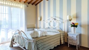 2 bedrooms, iron/ironing board, WiFi - Apartment with independent entrance (Città della Pieve)