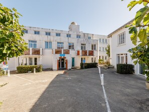 Exterior - Oceanfront Gem on Rue Anatole France (La Tranche-sur-Mer)
