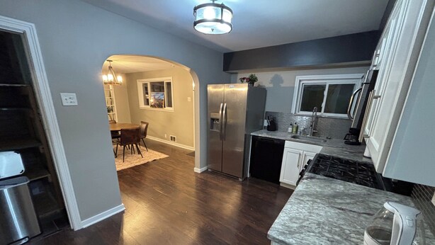 Unclassified image, 1 of 19, button - Spacious 5BR Entire Home w/ Private Studio - Sleeps 10 (Pittsburgh)