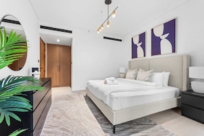 Room - Stayshort - Chic 1 Bedroom Apartment That Sleeps 2 in JVC (Dubai)