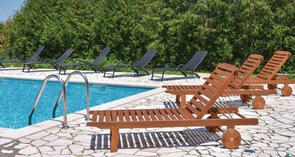 Sobe Melada - Twin Bedroom With Balcony and Mountain View (A3)