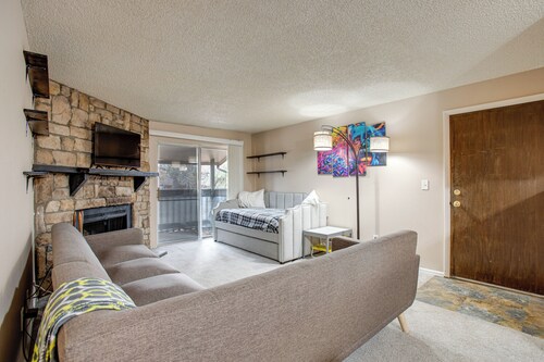 3 Mi to Buckley: Convenient Condo in Aurora