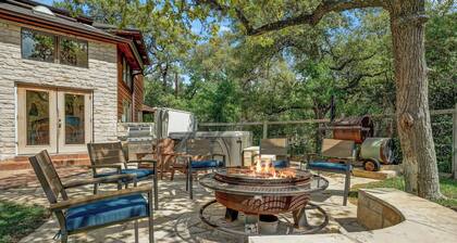 Austin-Area 12-Acres: Pool, Hot Tub & Game Room