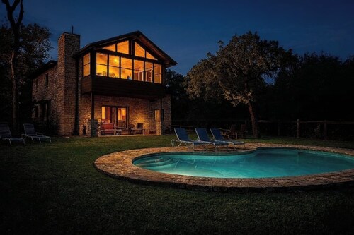 Austin-Area 12-Acres: Pool, Hot Tub & Game Room