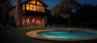 Austin-Area 12-Acres: Pool, Hot Tub & Game Room
