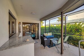 Terrace/patio - Walk to the Beach! Canal-Front Marco Island Home (Marco Island)