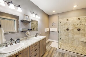 Hair dryer, towels - Deck + Views: Scenic Group Getaway in Lakeside! (Lakeside)