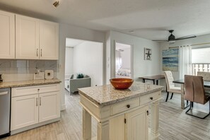 Interior - Unwind Poolside + Walk to Beach! Sarasota Retreat (Sarasota)