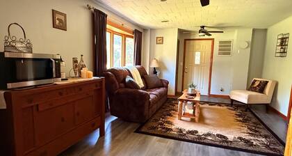 Zen Cottage in Middle Inlet: Recharge in Nature