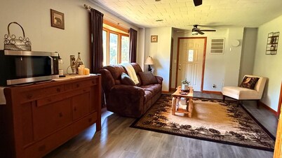 Zen Cottage in Middle Inlet Recharge in Nature