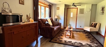 Zen Cottage in Middle Inlet: Recharge in Nature