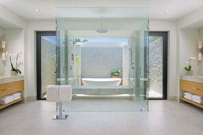Dusche, Haartrockner, Handtücher