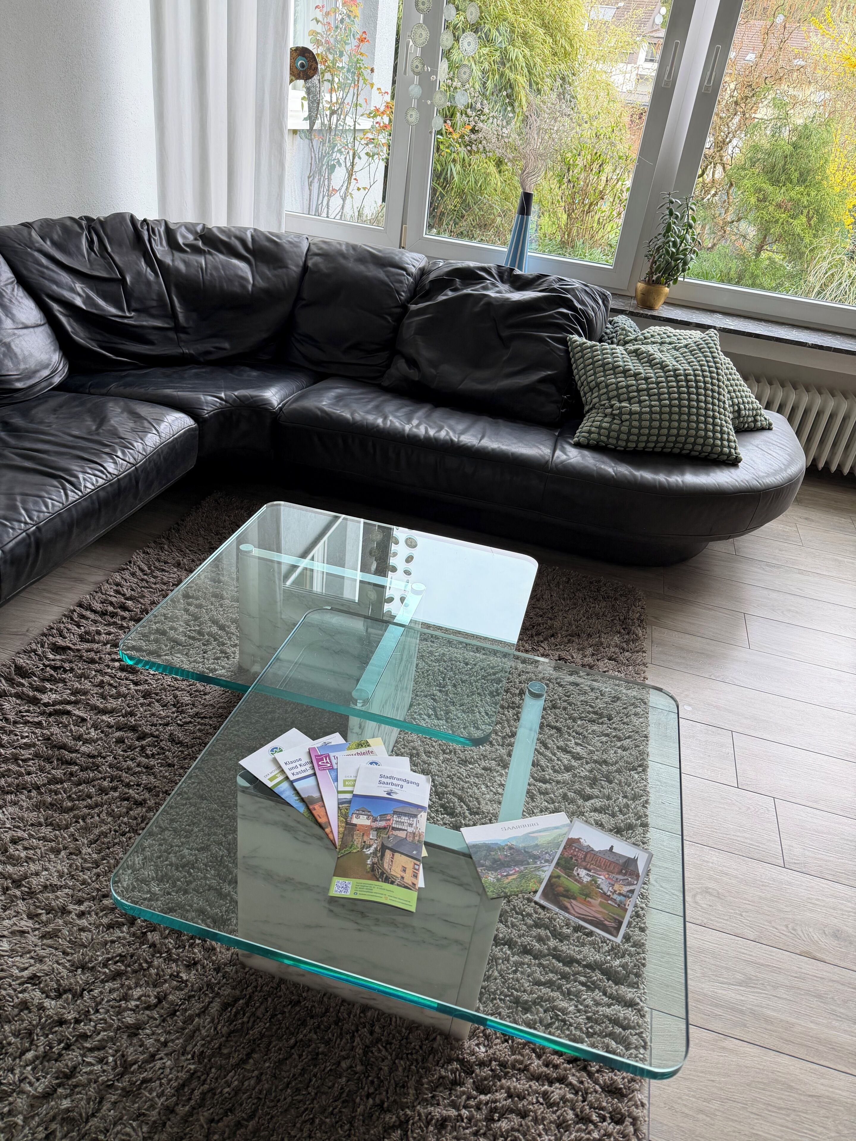 Télévision, livres, chaîne hi-fi