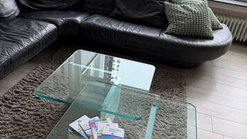 Télévision, livres, chaßne hi-fi