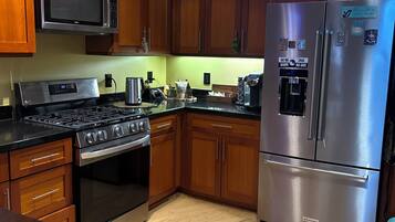 Microwave, stovetop, dishwasher