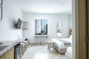 1 bedroom, desk, iron/ironing board, WiFi - w* | Unfailing Loft in the Heart of Bocagrande (Cartagena de Indias)