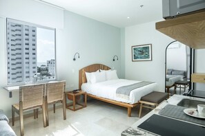 1 bedroom, iron/ironing board, WiFi, bed sheets - w* | Upscale Loft in the Heart of Bocagrande (Cartagena de Indias)