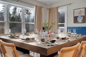 Dining - Mountain Getaway: Outdoor Games • Sauna • Hot tub (Conway)