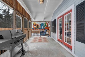 Terrace/patio - Mountain Getaway: Outdoor Games • Sauna • Hot tub (Conway)