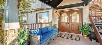 Cozy 4 BR Home close to Winsport & Bowness Park