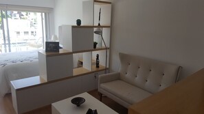 1 bedroom, iron/ironing board, WiFi, bed sheets - EXCELLENT STUDIO AT 26 MARZO AND BUXAREO - POCITOS NEAR THE BEACH (Montevideo)