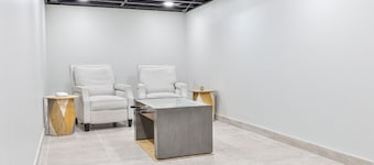 Welcoming 4-bedroom house with AC in charming Dearborn