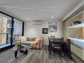 Living area - New Year @ high end Melbourne CBD Apartment! (Melbourne)