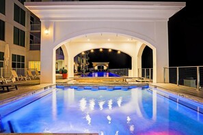 A heated pool - Luxurious 14th Floor Penthouse (Galveston)