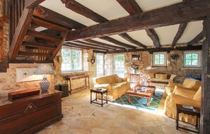 Cheminée, table de tennis de table