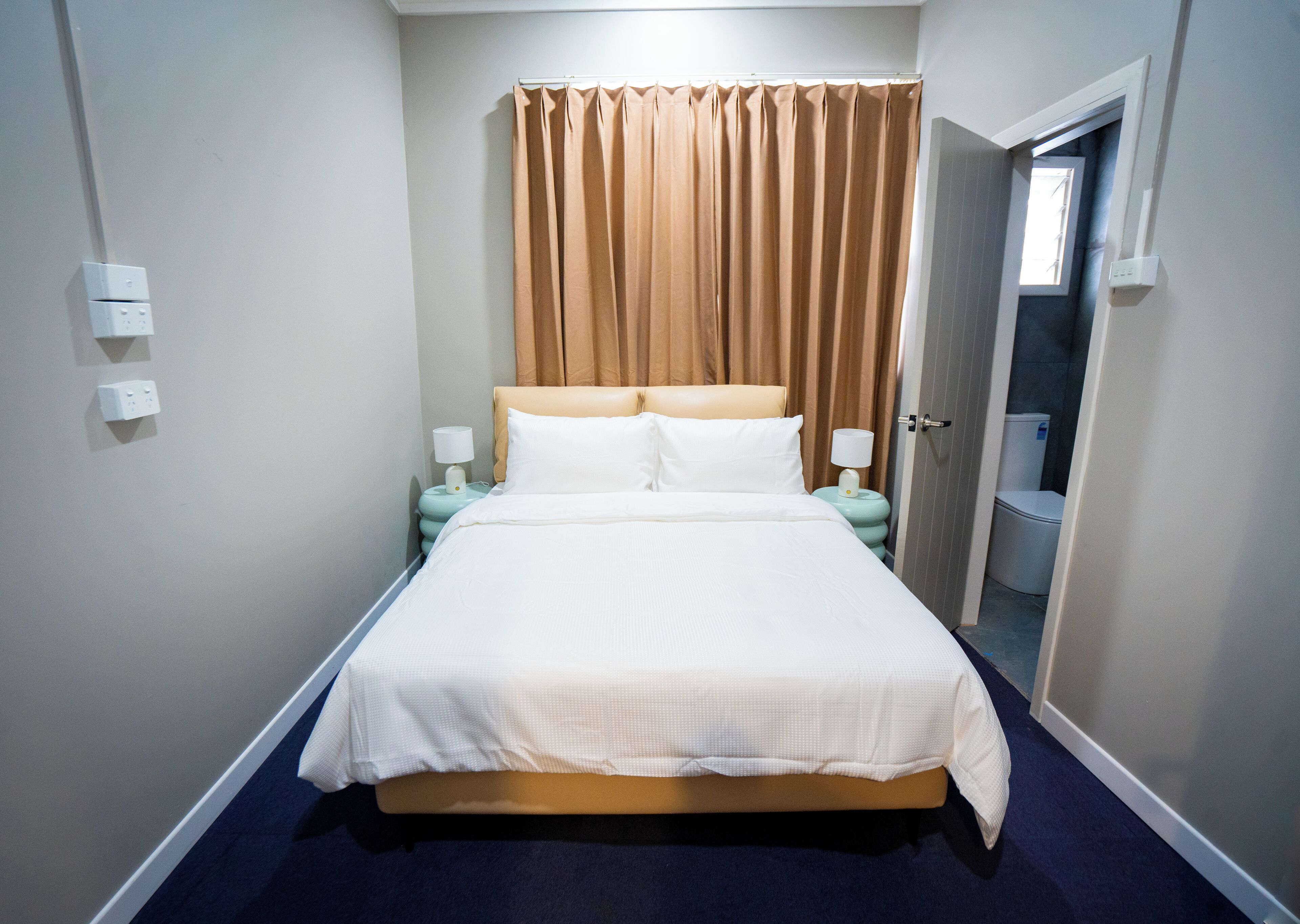 Double Room, 1 Queen Bed | Free WiFi