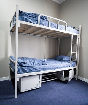 واي فاي مجانًا وملاءات أسرّة